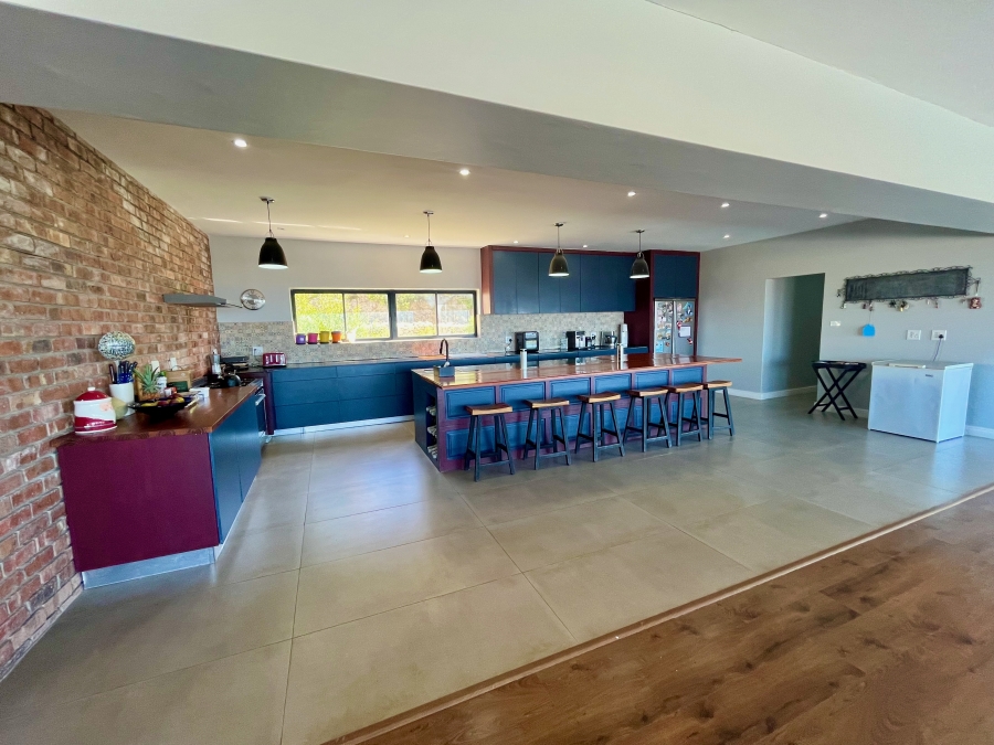 5 Bedroom Property for Sale in Onrus Western Cape